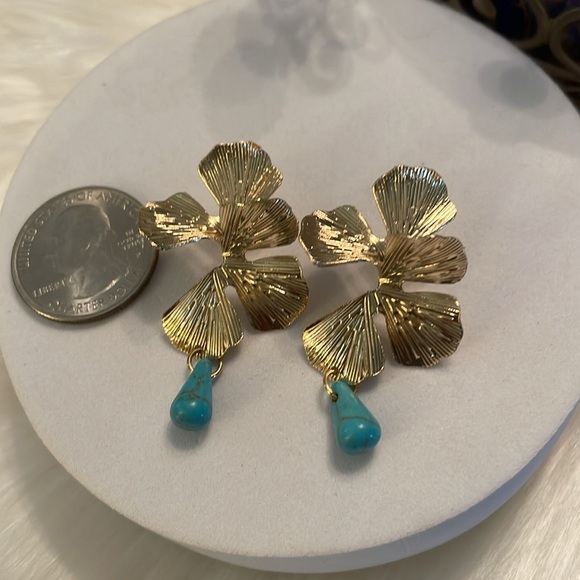 Gold Flower Turquoise Drop Stone Earrings - Picture 9 of 9